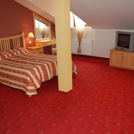 Hotel Complex Brashlyan Tryavna Esterno foto