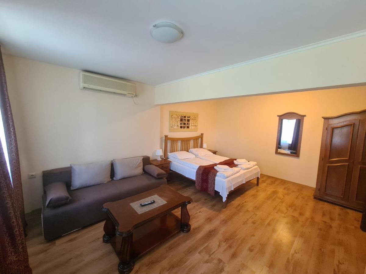 Hotel Complex Brashlyan Tryavna Esterno foto