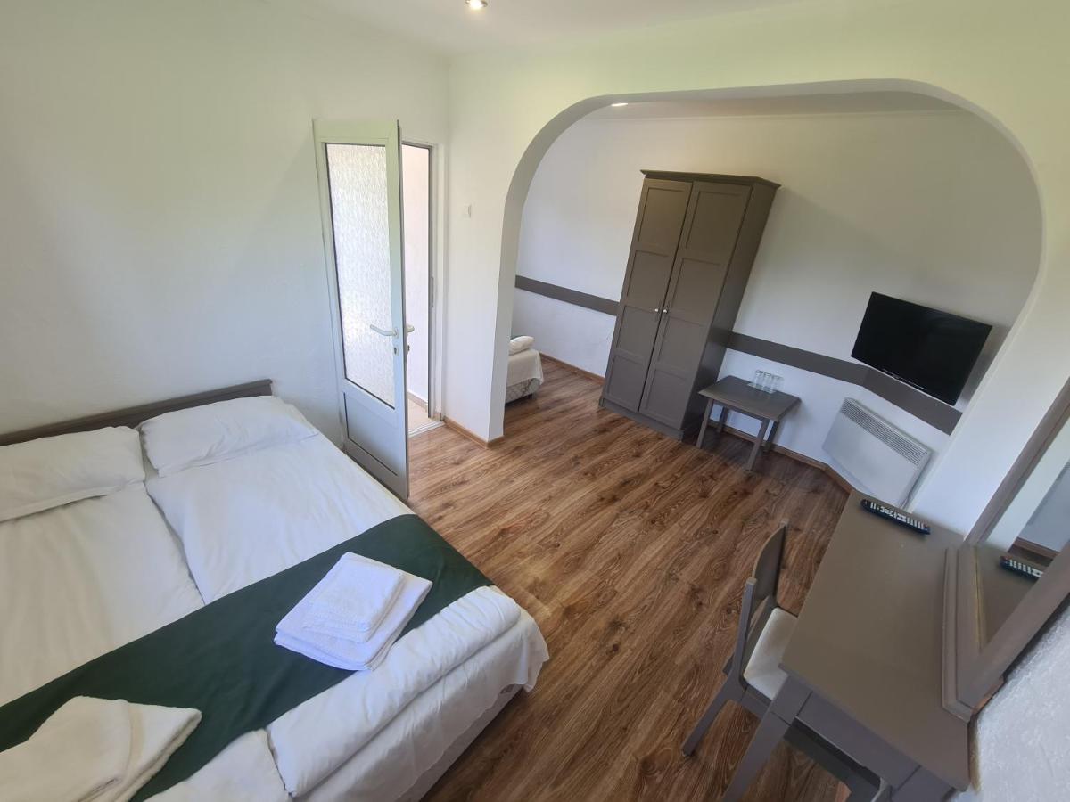 Hotel Complex Brashlyan Tryavna Esterno foto