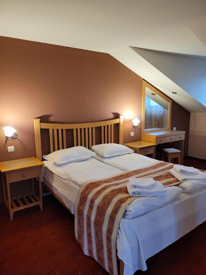 Hotel Complex Brashlyan Tryavna Esterno foto