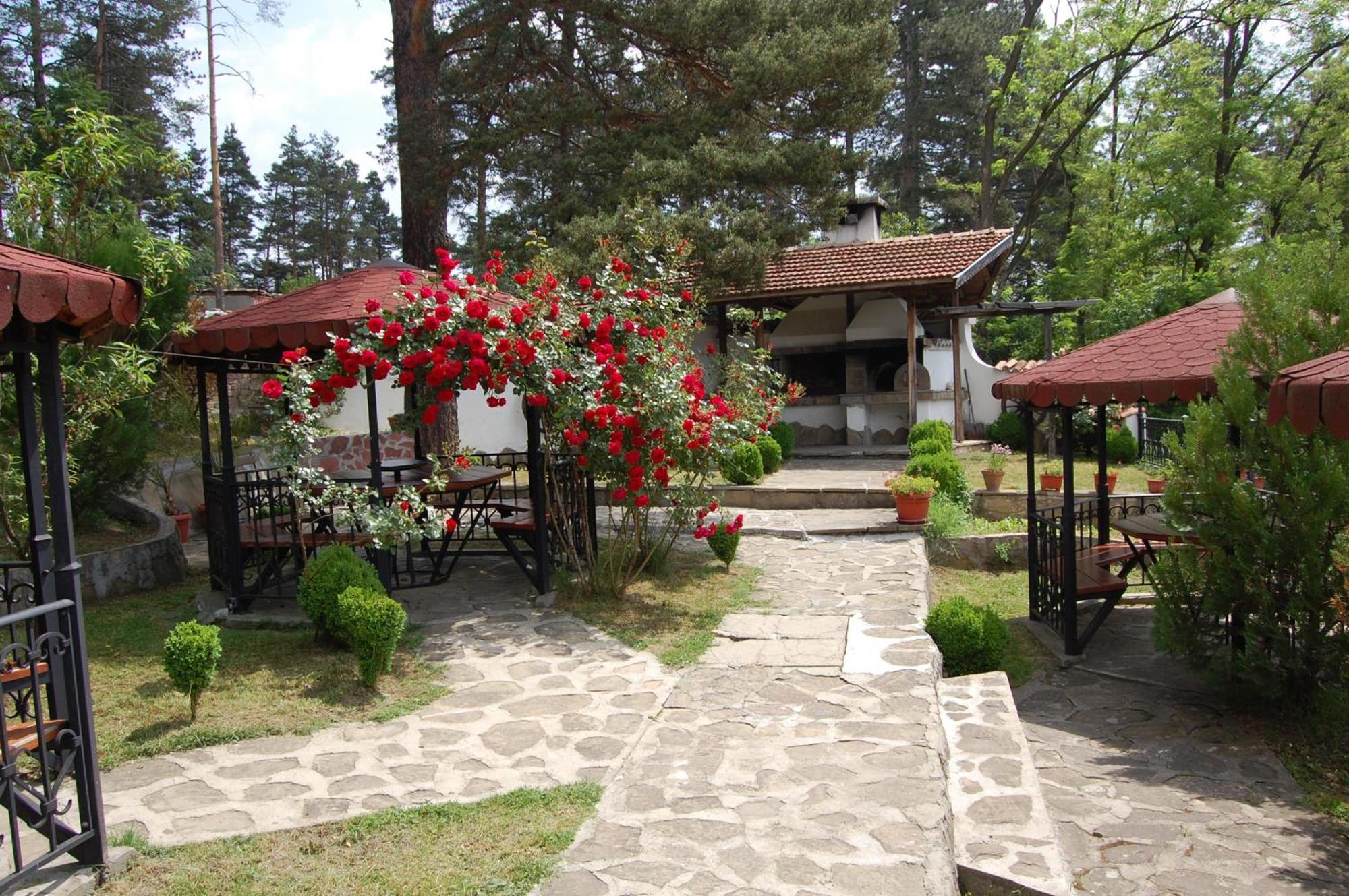 Hotel Complex Brashlyan Tryavna Esterno foto