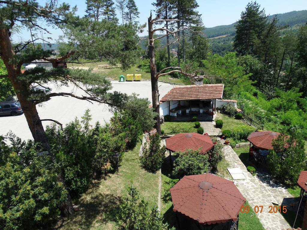 Hotel Complex Brashlyan Tryavna Esterno foto