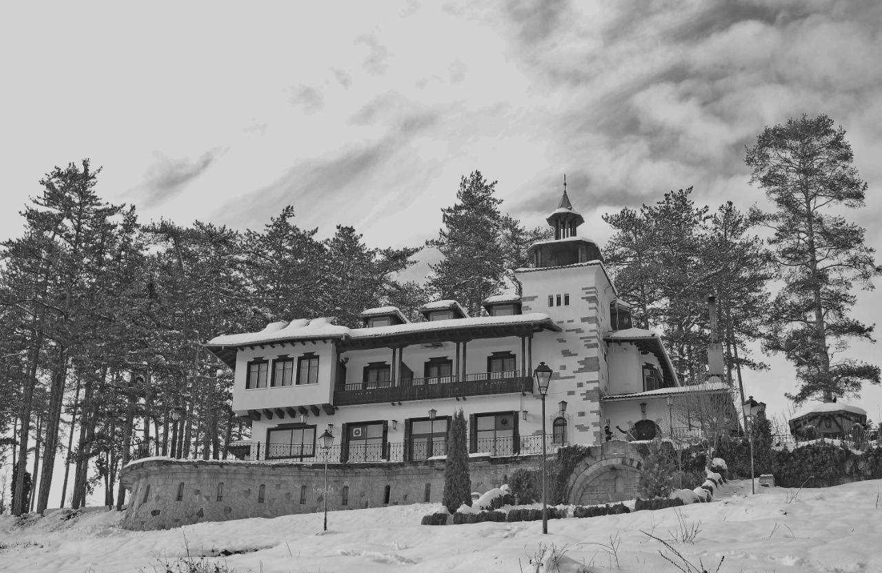 Hotel Complex Brashlyan Tryavna Esterno foto
