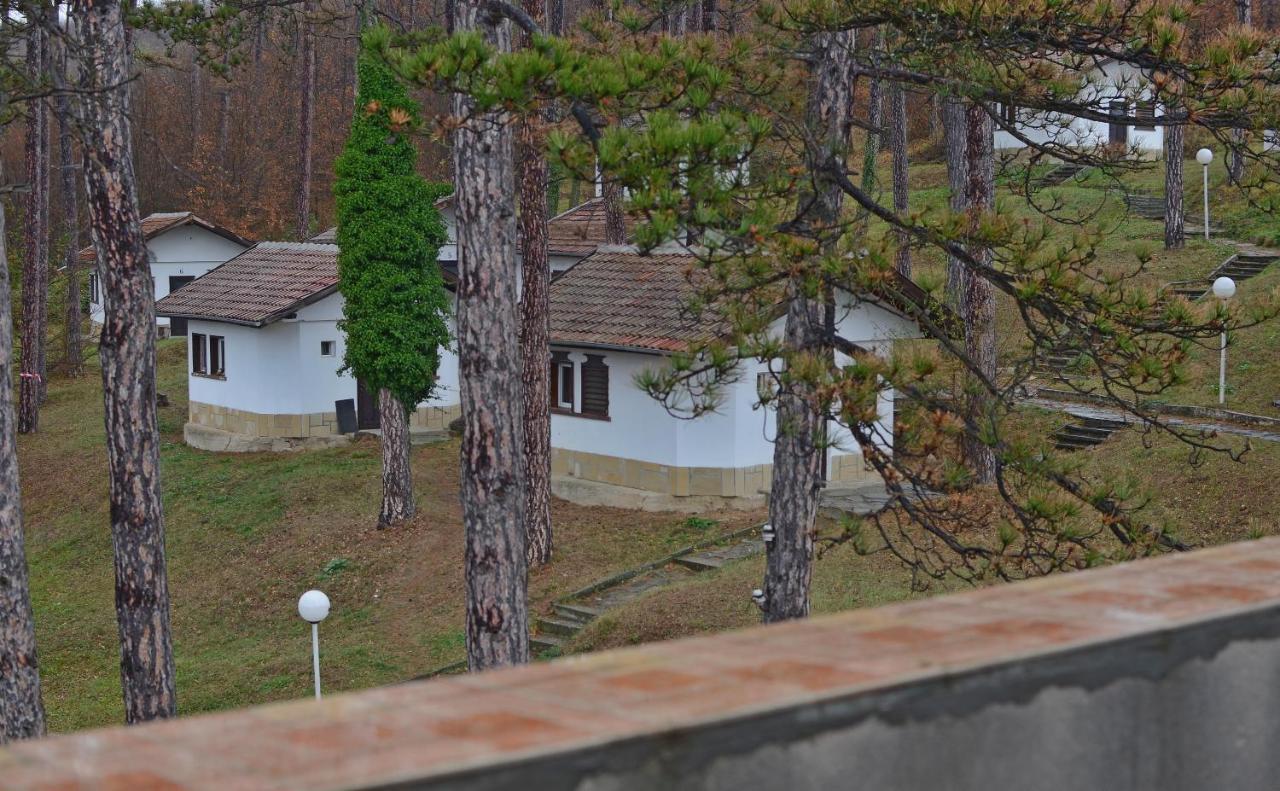 Hotel Complex Brashlyan Tryavna Esterno foto