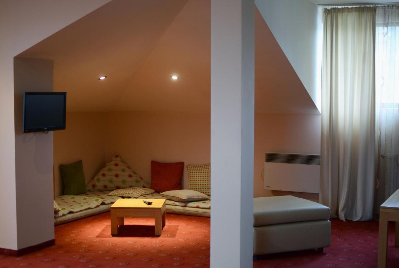 Hotel Complex Brashlyan Tryavna Esterno foto